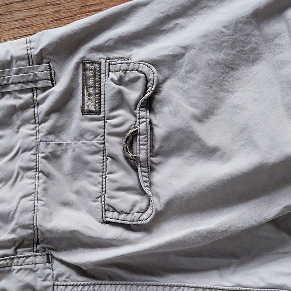 Columbia cargo pocket capris size 10 - Picture 2 of 5